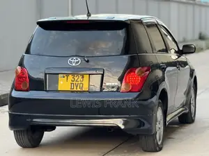 Toyota IST 2003 Black