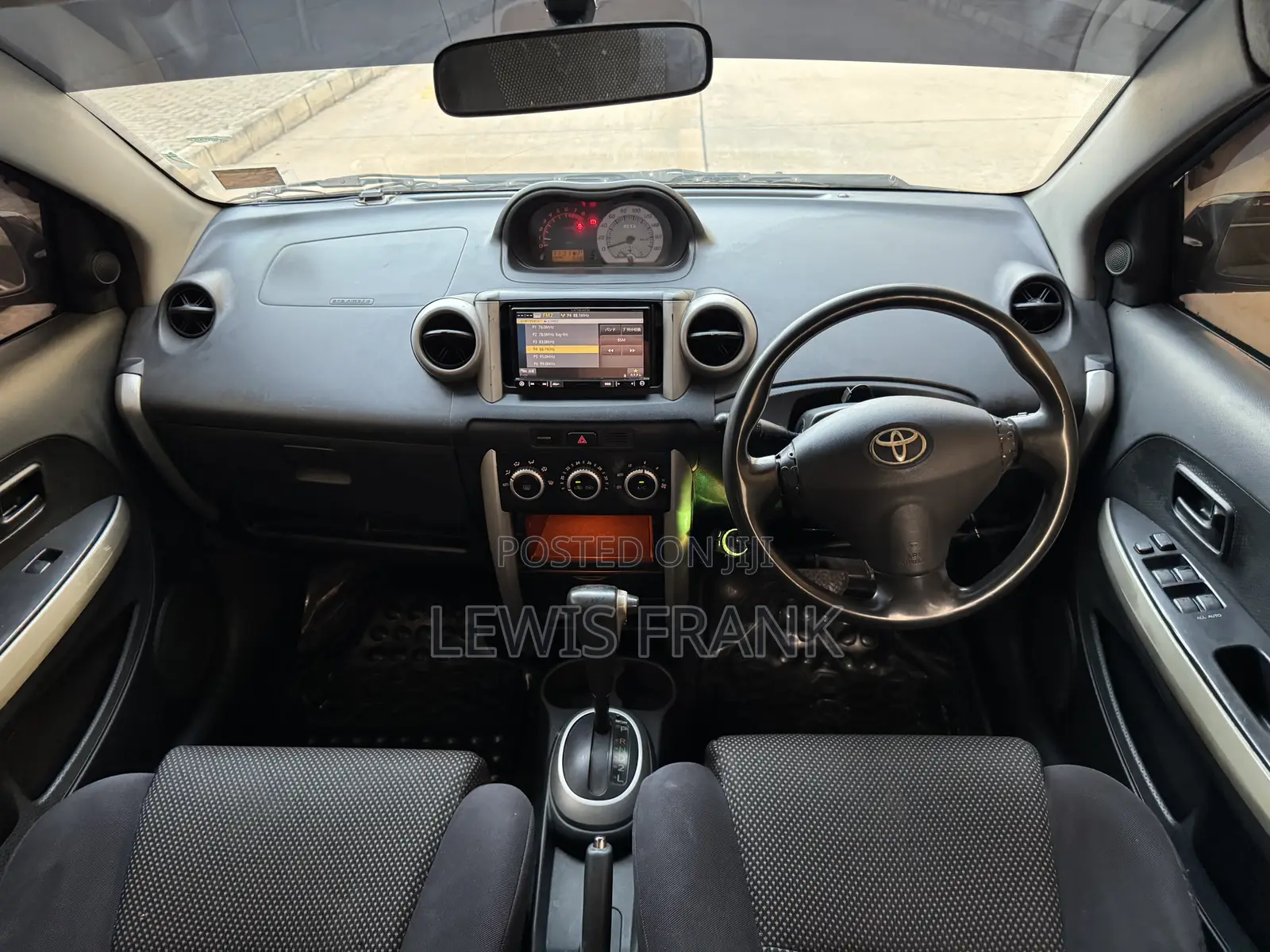 Toyota IST 2003 Black