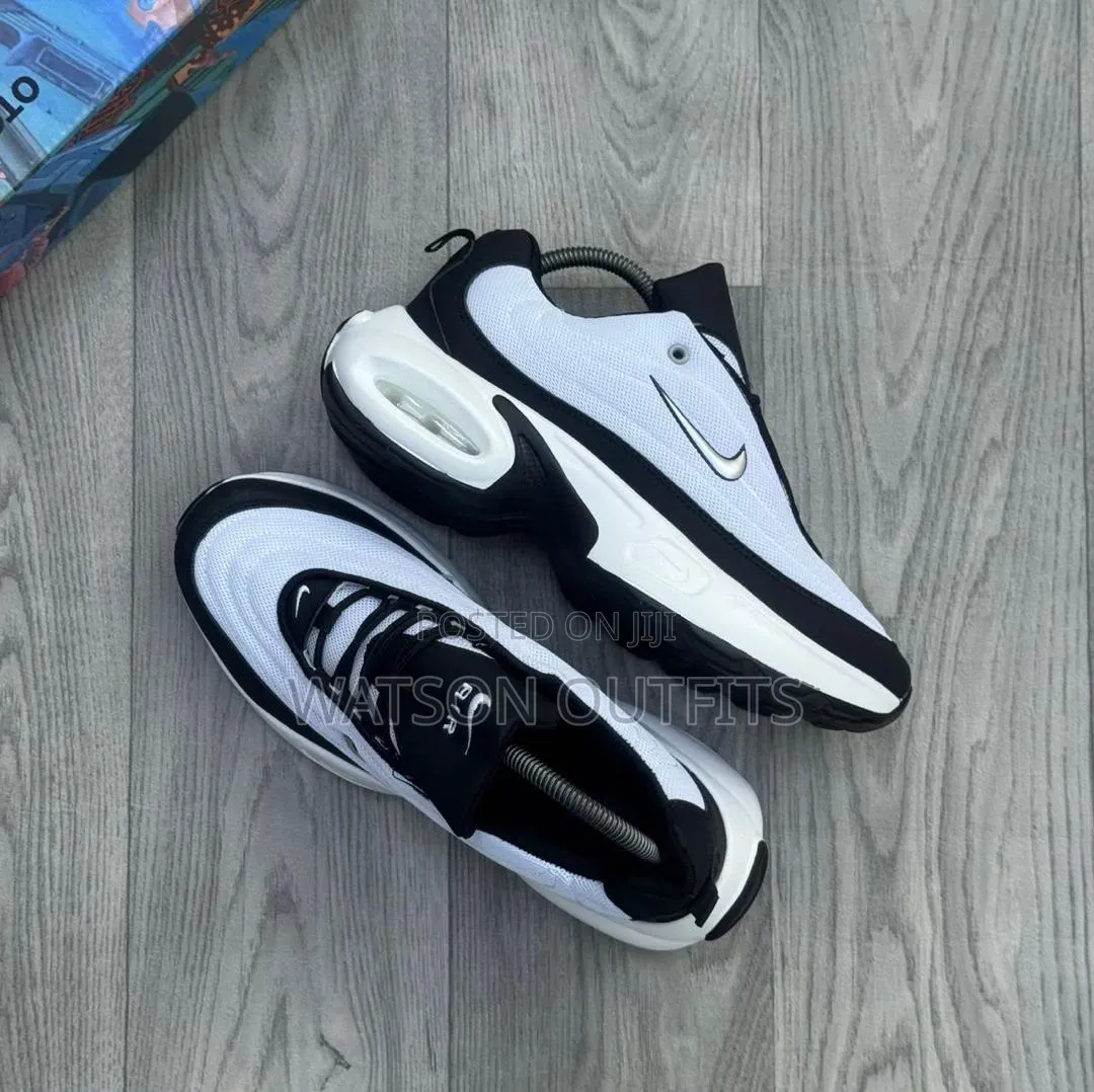 Nike Airmax Sneaker Shoes or Footwears Materials Very Classic