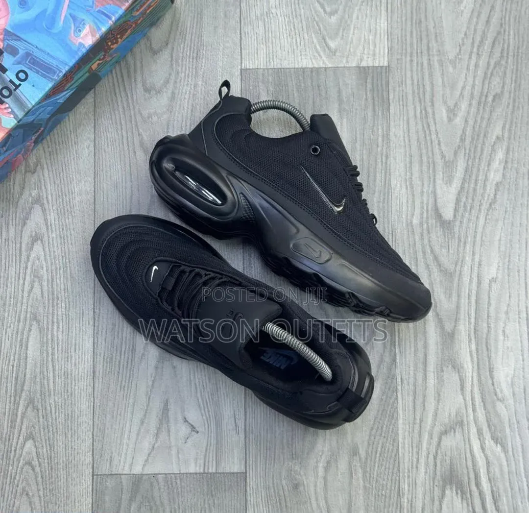 Nike Airmax Sneaker Shoes or Footwears Materials Very Classic