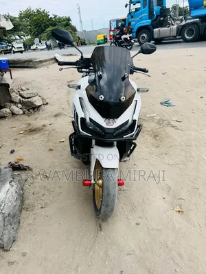 Honda CB 2025 White