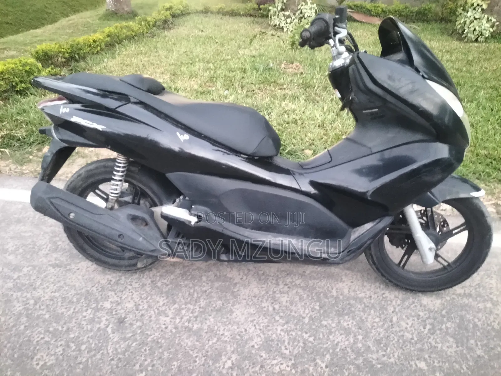 Honda 2022 Black
