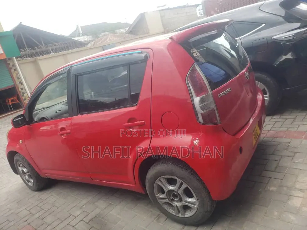 Toyota Passo 2014 Red