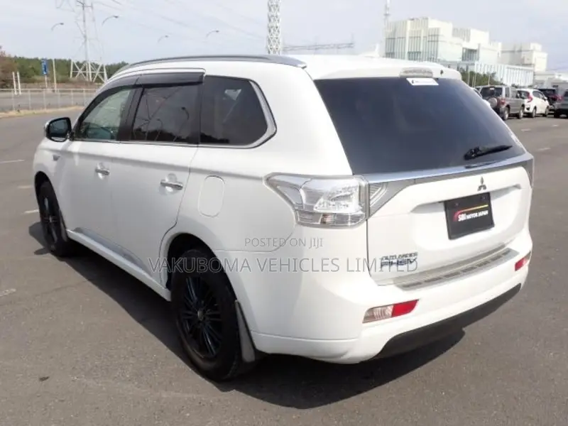 Mitsubishi Outlander 2015 Pearl
