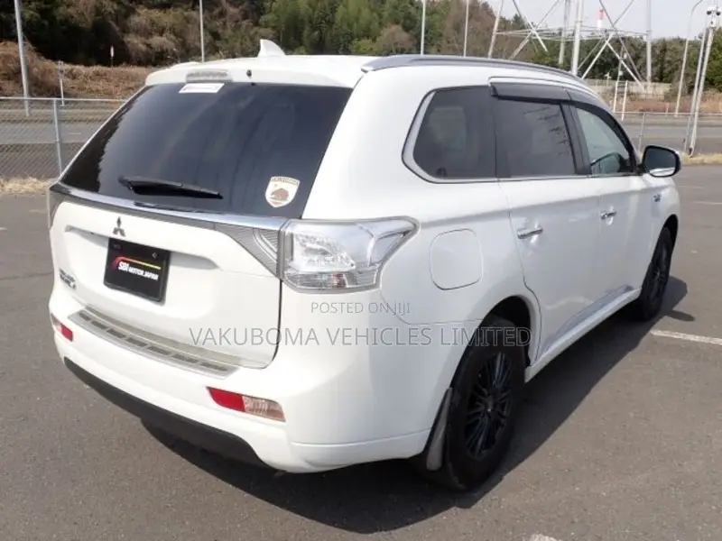 Mitsubishi Outlander 2015 Pearl