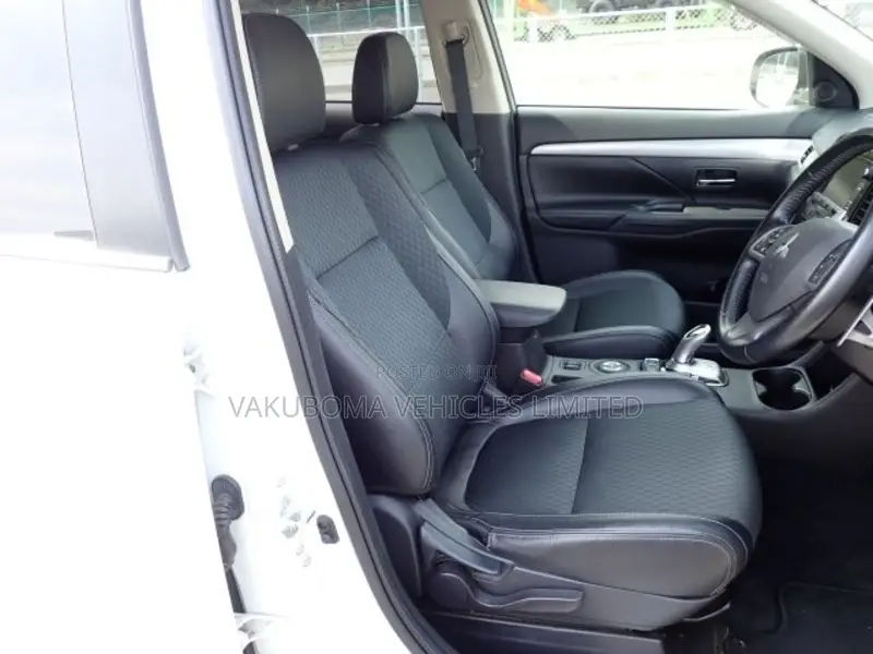 Mitsubishi Outlander 2015 Pearl