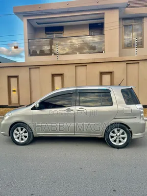 Toyota Raum 2005 Gold