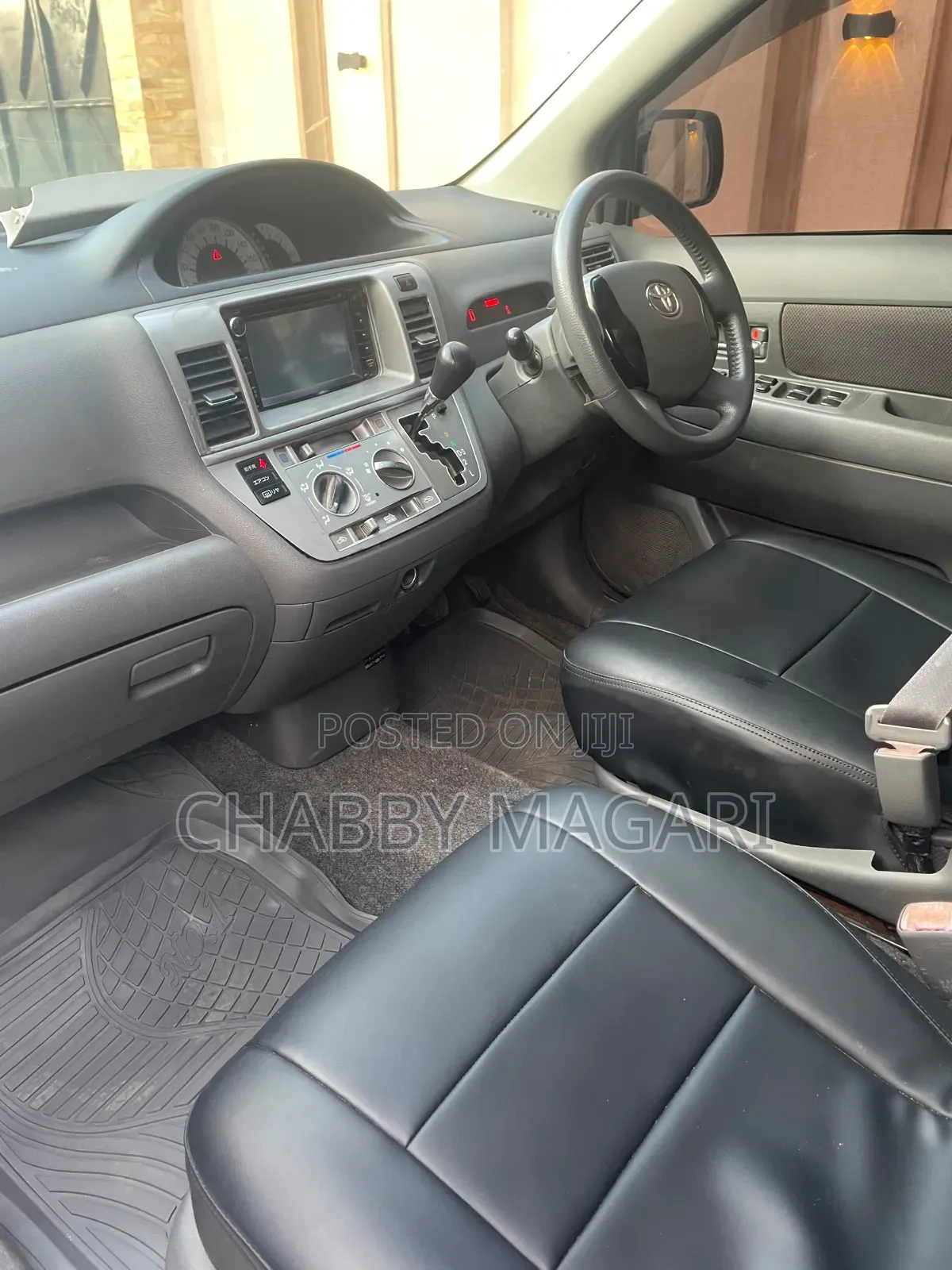 Toyota Raum 2005 Gold