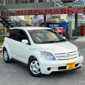 Toyota IST 2005 White