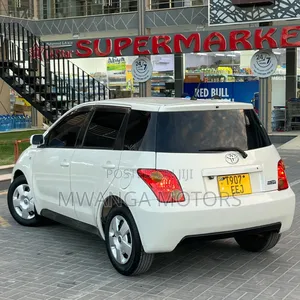 Toyota IST 2005 White