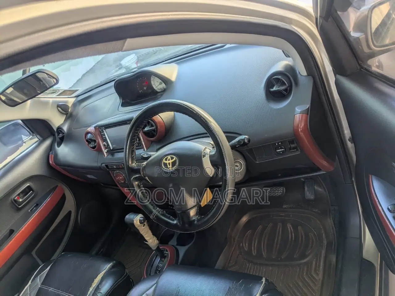 Toyota IST 2003 Beige