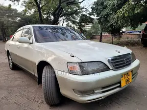 Toyota Cresta 2001 White
