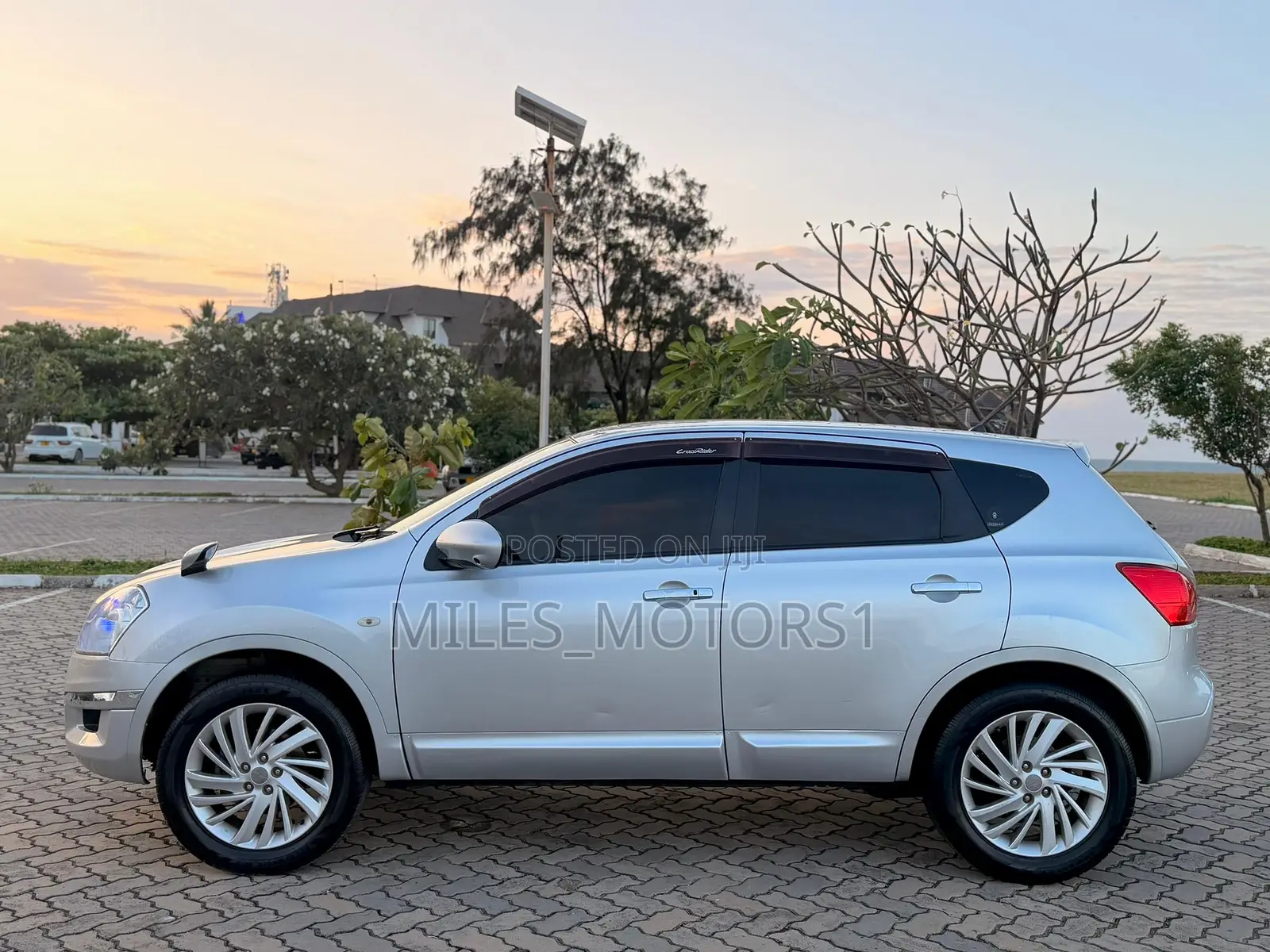Nissan Dualis 2011 Silver