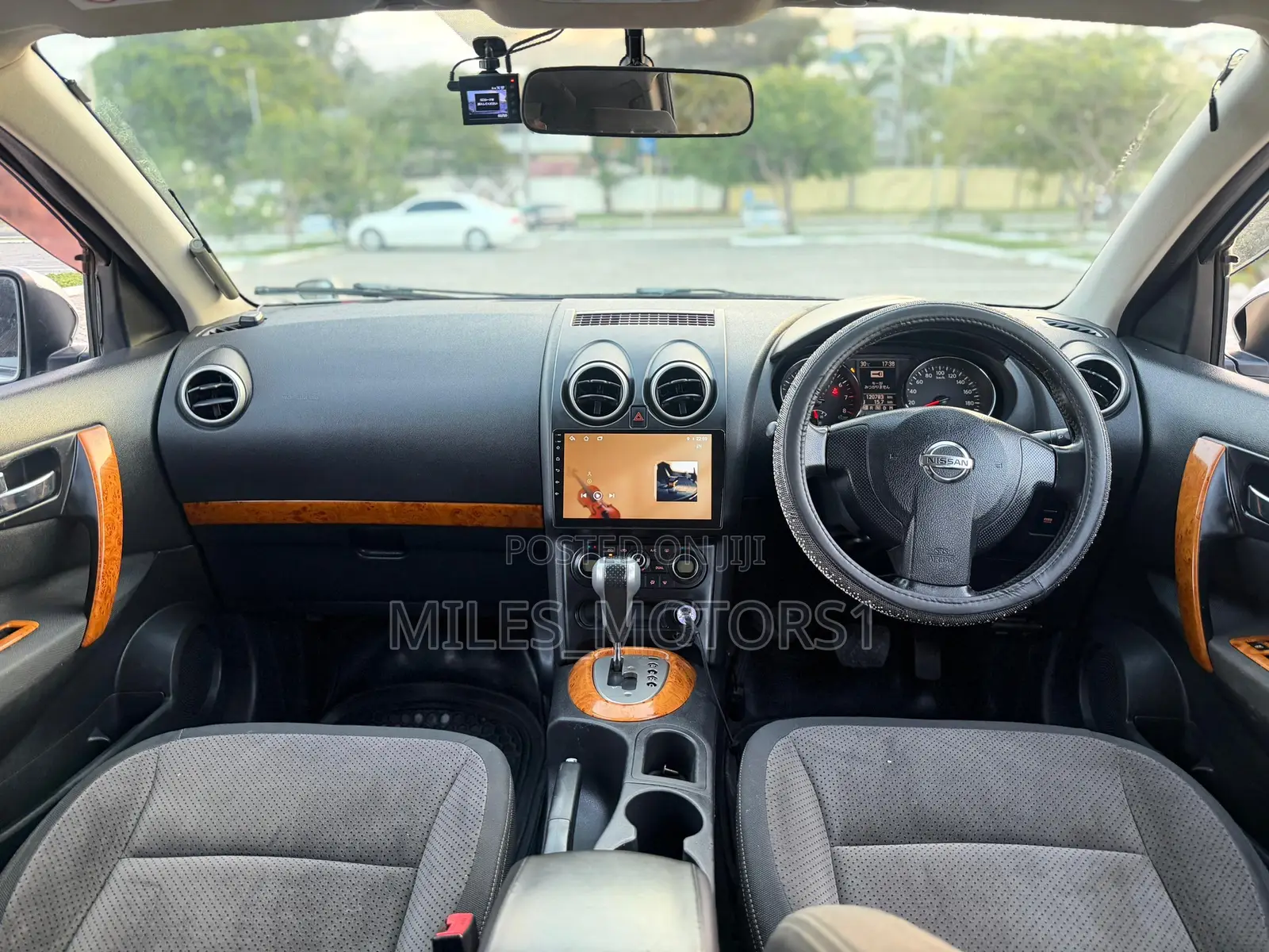 Nissan Dualis 2011 Silver