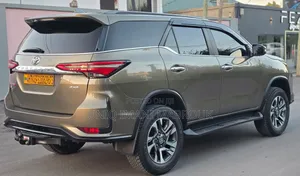 Toyota Fortuner 2021 Beige