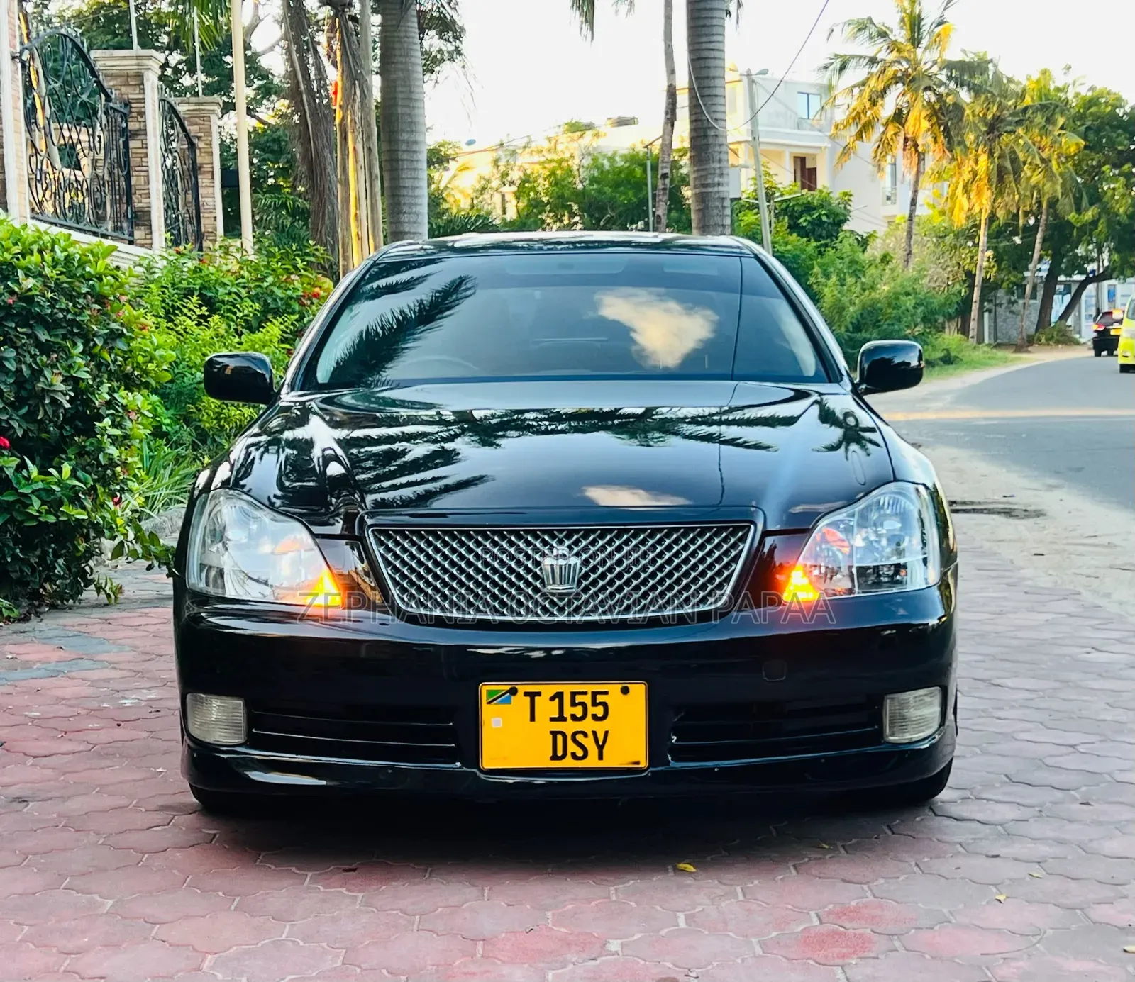 Toyota Crown 2006 Black