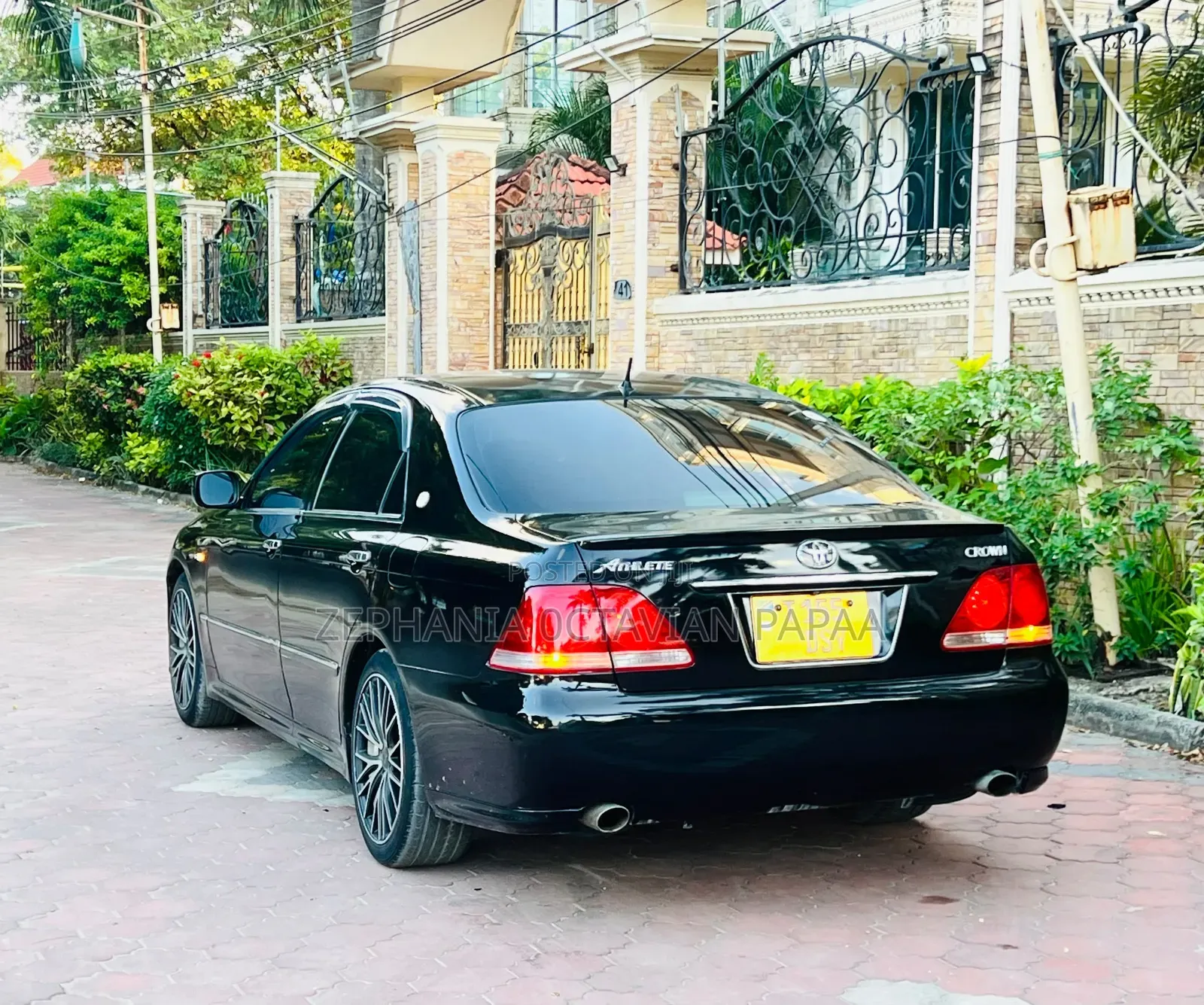 Toyota Crown 2006 Black