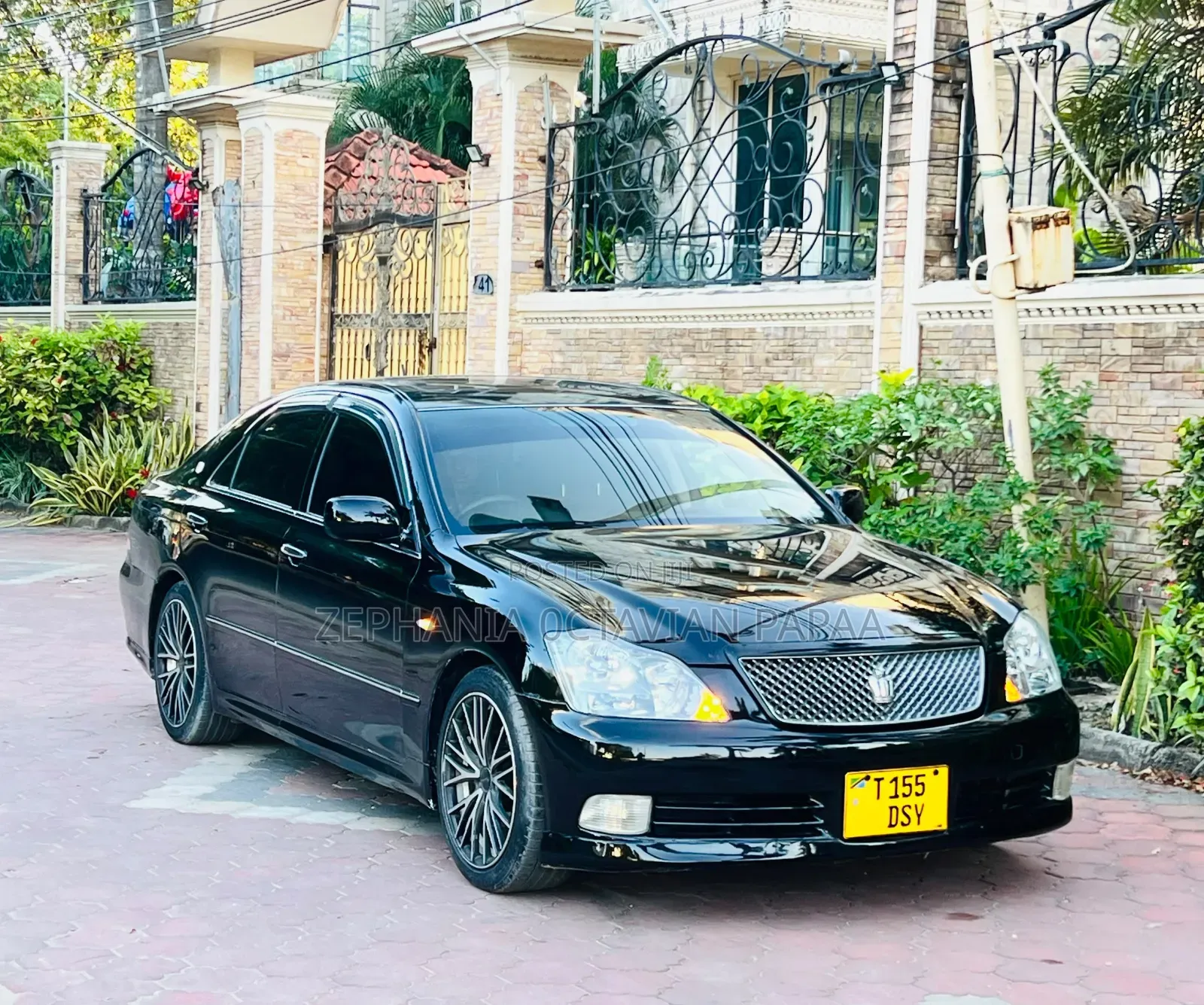 Toyota Crown 2006 Black
