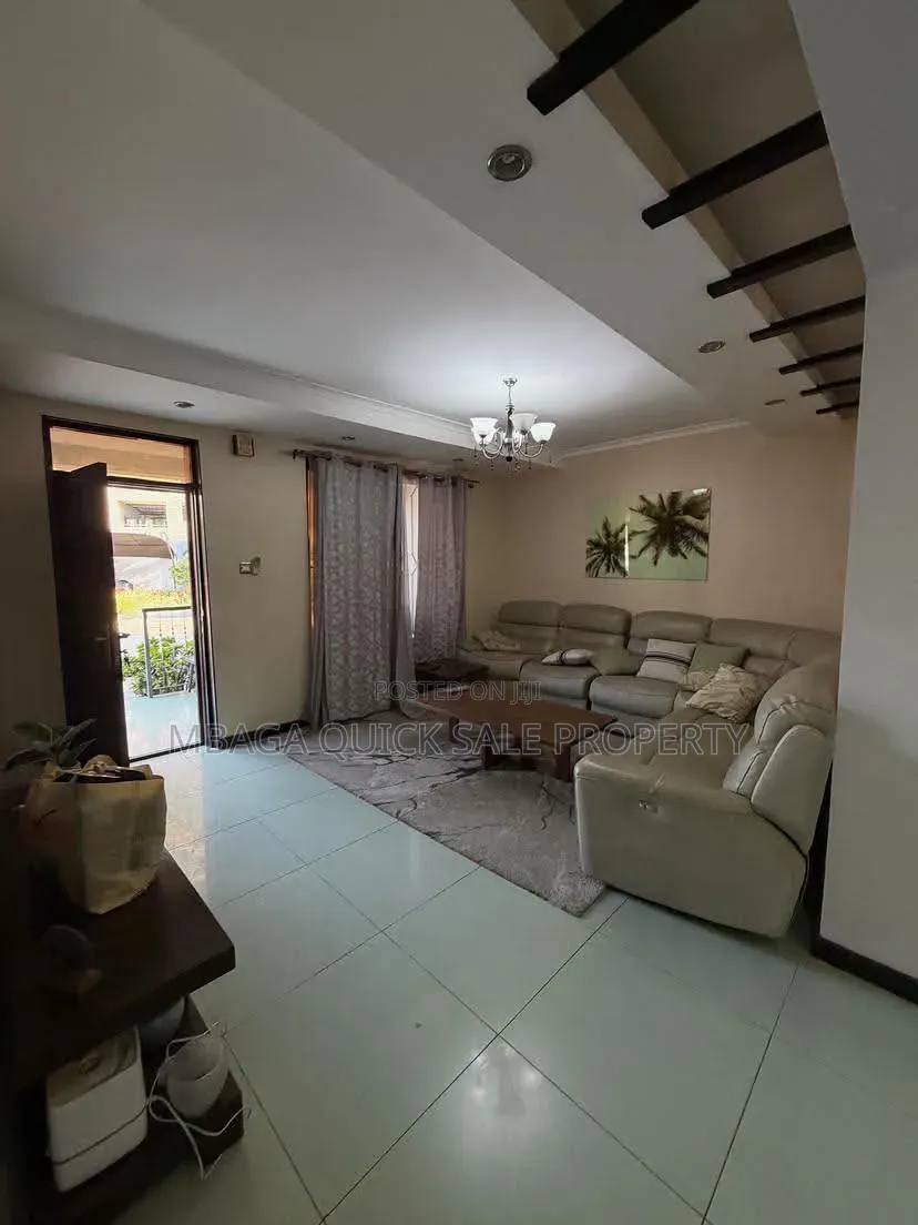 2bdrm Apartment in Mikocheni for rent