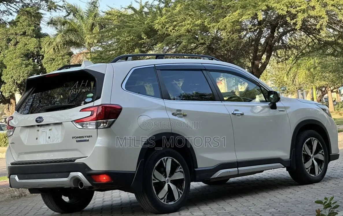 Subaru Forester 2019 White