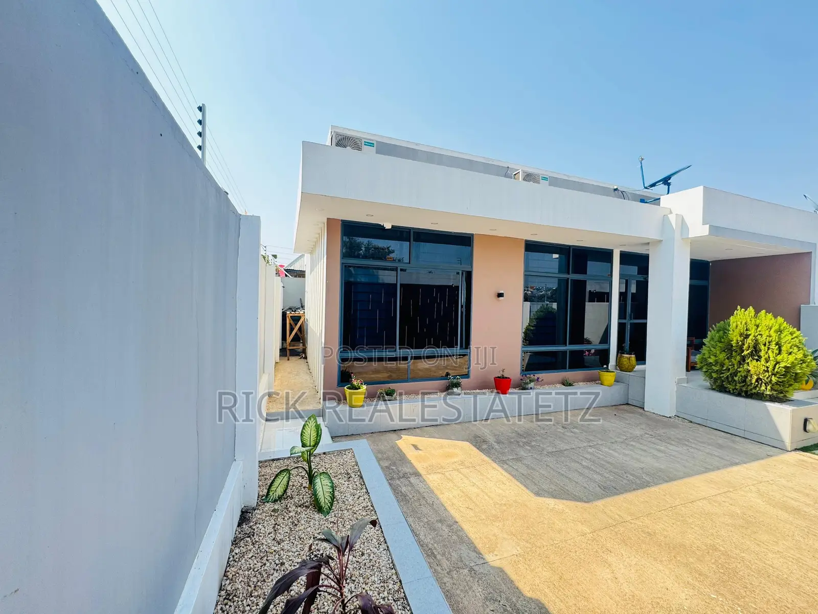 Furnished 1bdrm House in Nyamanoro for rent