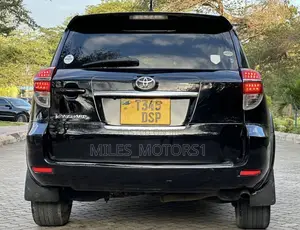 Toyota Vanguard 2011 Black