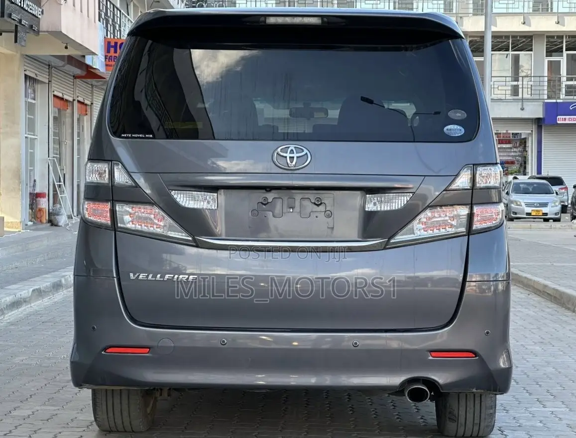 Toyota Vellfire 2011 Grey