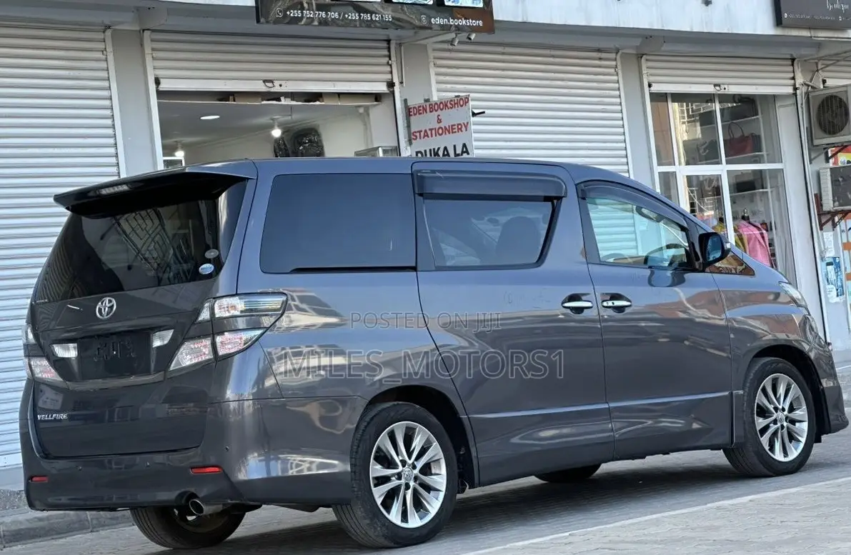 Toyota Vellfire 2011 Grey