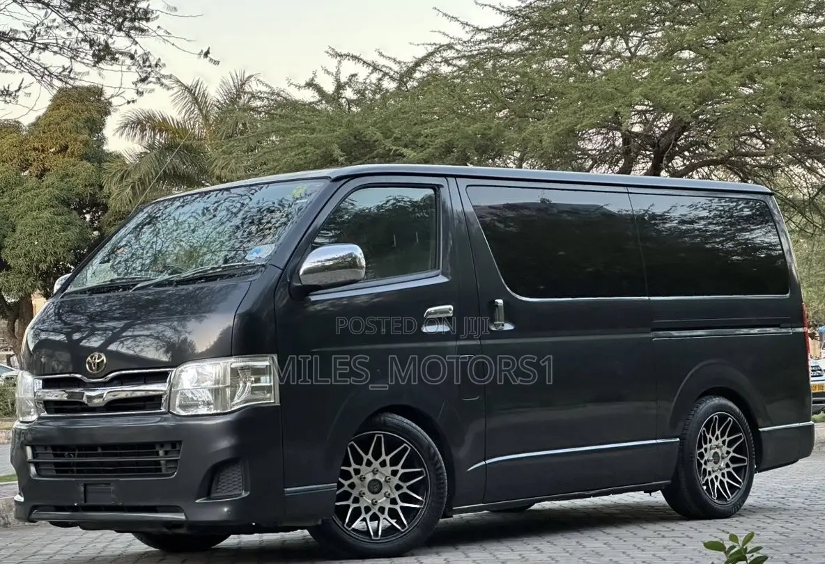 Toyota HiAce 2006 Black