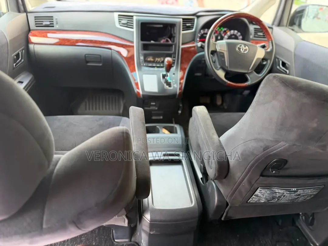 Toyota Alphard 2011 White