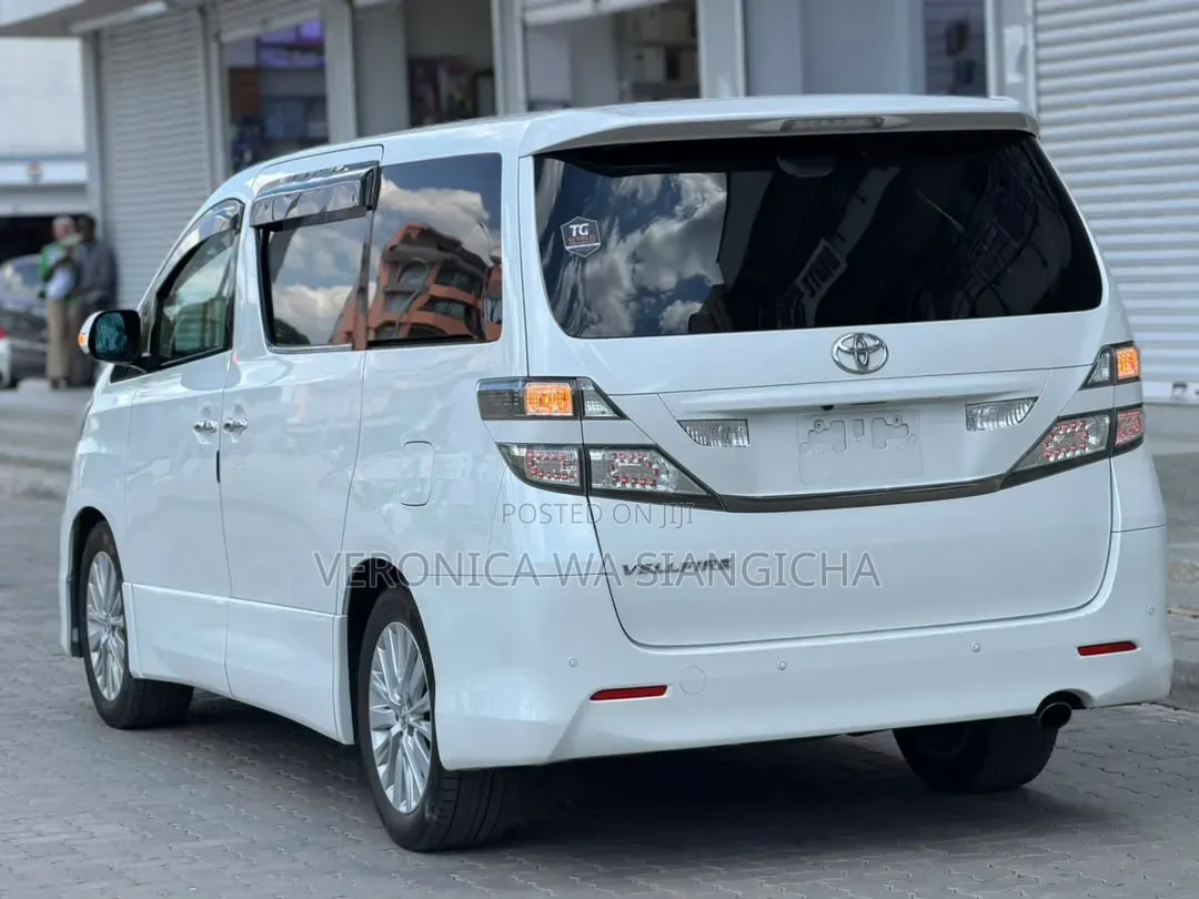 Toyota Alphard 2011 White