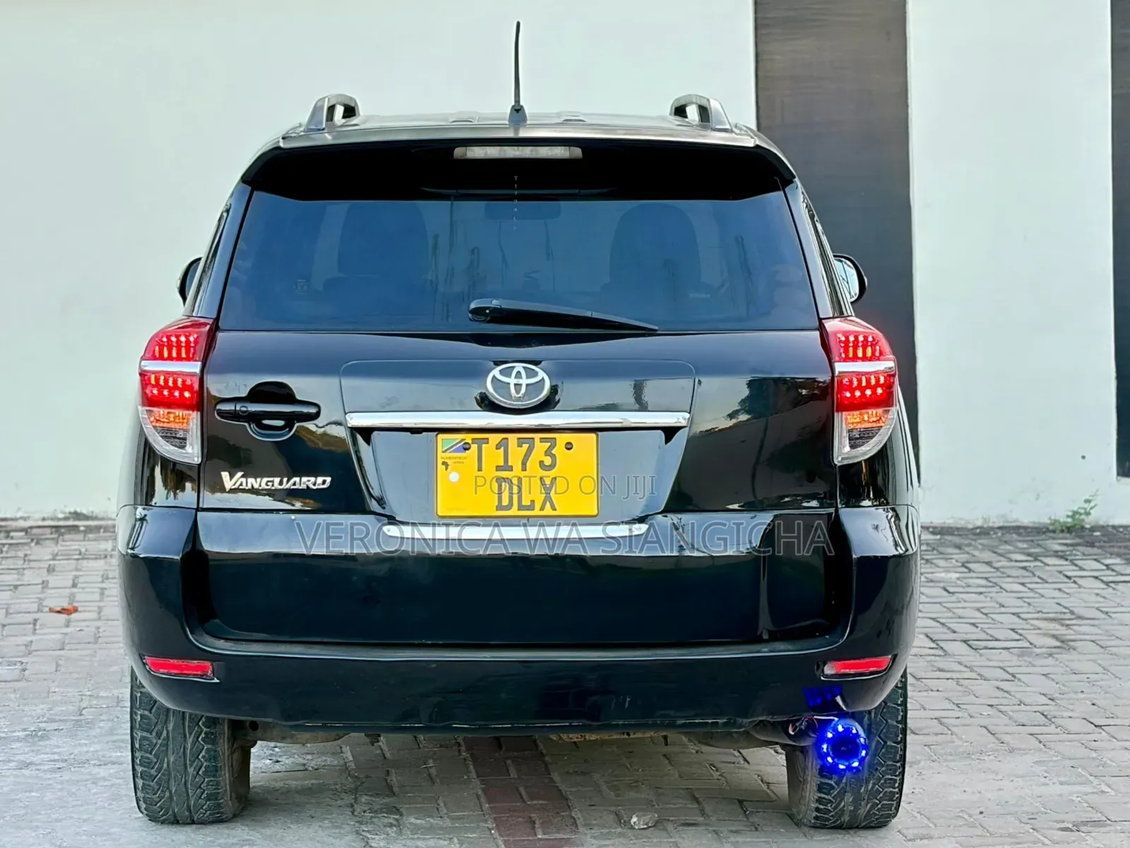 Toyota Vanguard 2010 Black