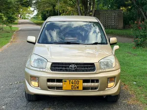 Toyota RAV4 Automatic 2003 Gold