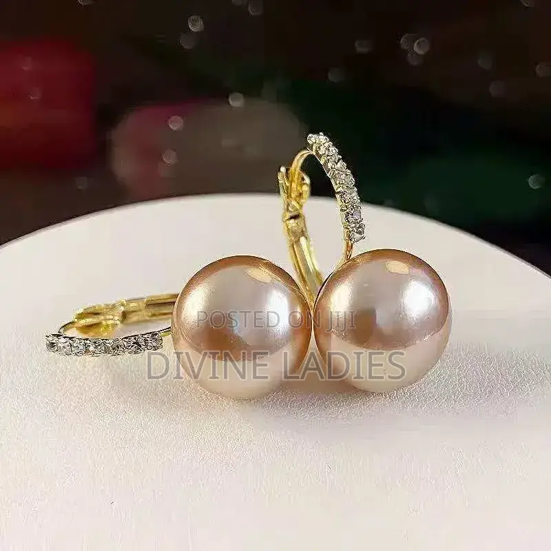 Divine Ladies
