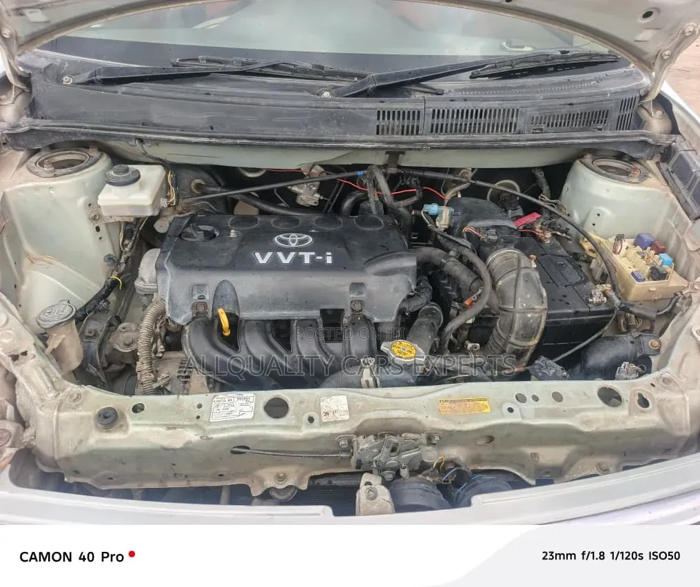 Toyota Raum 2004 Silver
