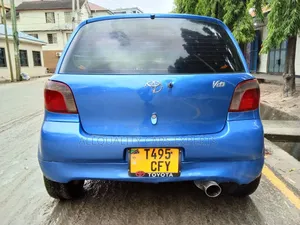 Toyota Vitz 2002 Blue