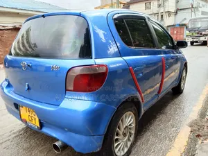 Toyota Vitz 2002 Blue