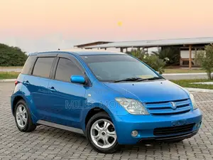 Toyota IST 2003 Blue