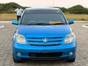 Toyota IST 2003 Blue