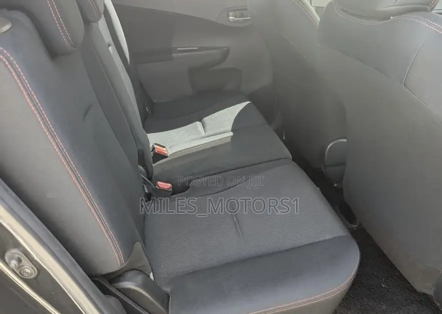 Toyota Ractis 2013 Black