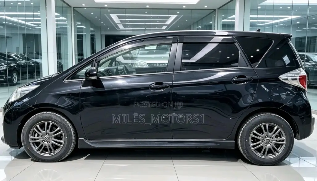 Toyota Ractis 2013 Black
