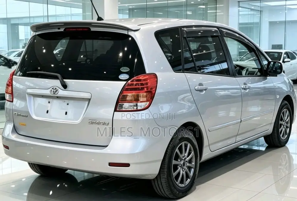 Toyota Corolla Spacio 2004 Silver