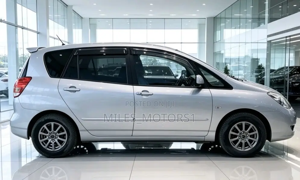 Toyota Corolla Spacio 2004 Silver