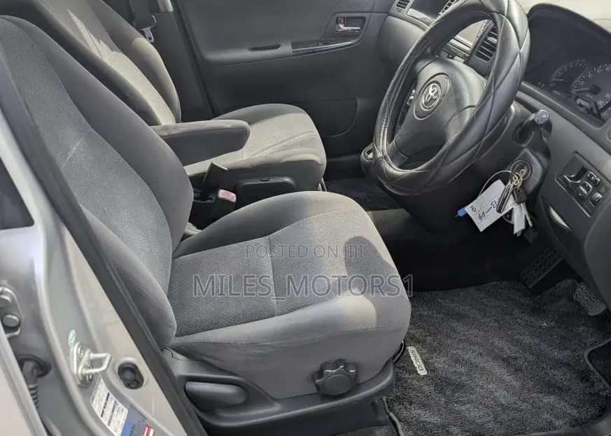 Toyota Corolla Spacio 2004 Silver