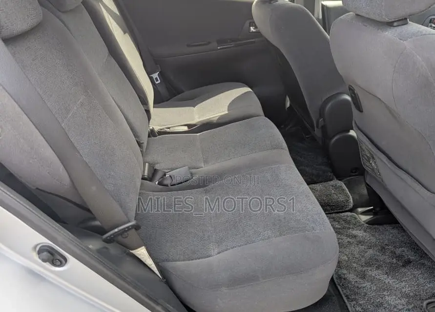 Toyota Corolla Spacio 2004 Silver