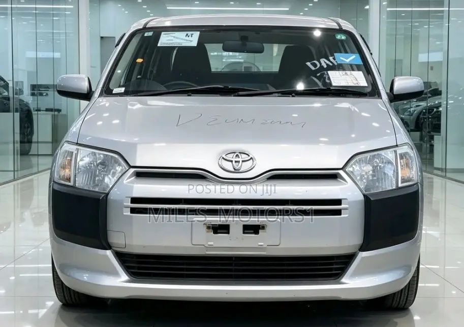 Toyota Succeed 2015 Silver