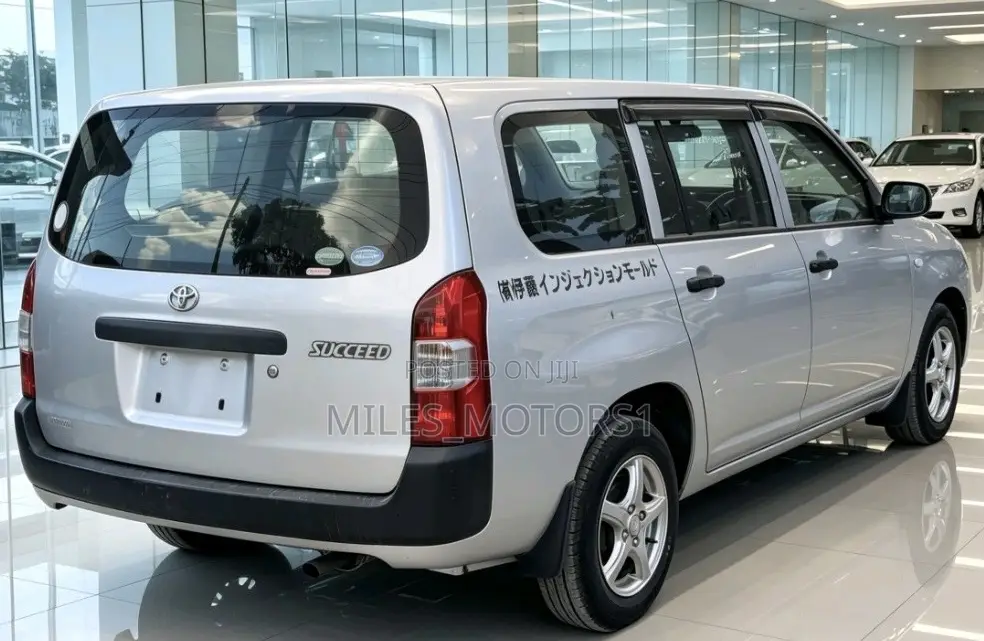 Toyota Succeed 2015 Silver