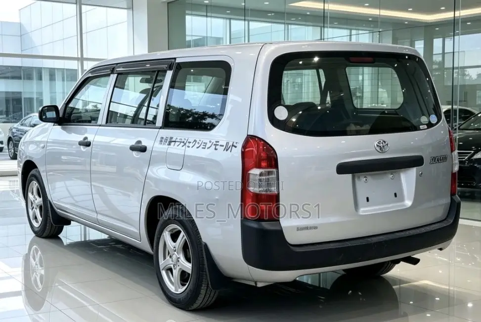 Toyota Succeed 2015 Silver