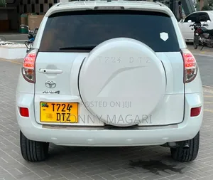 Toyota RAV4 2006 White
