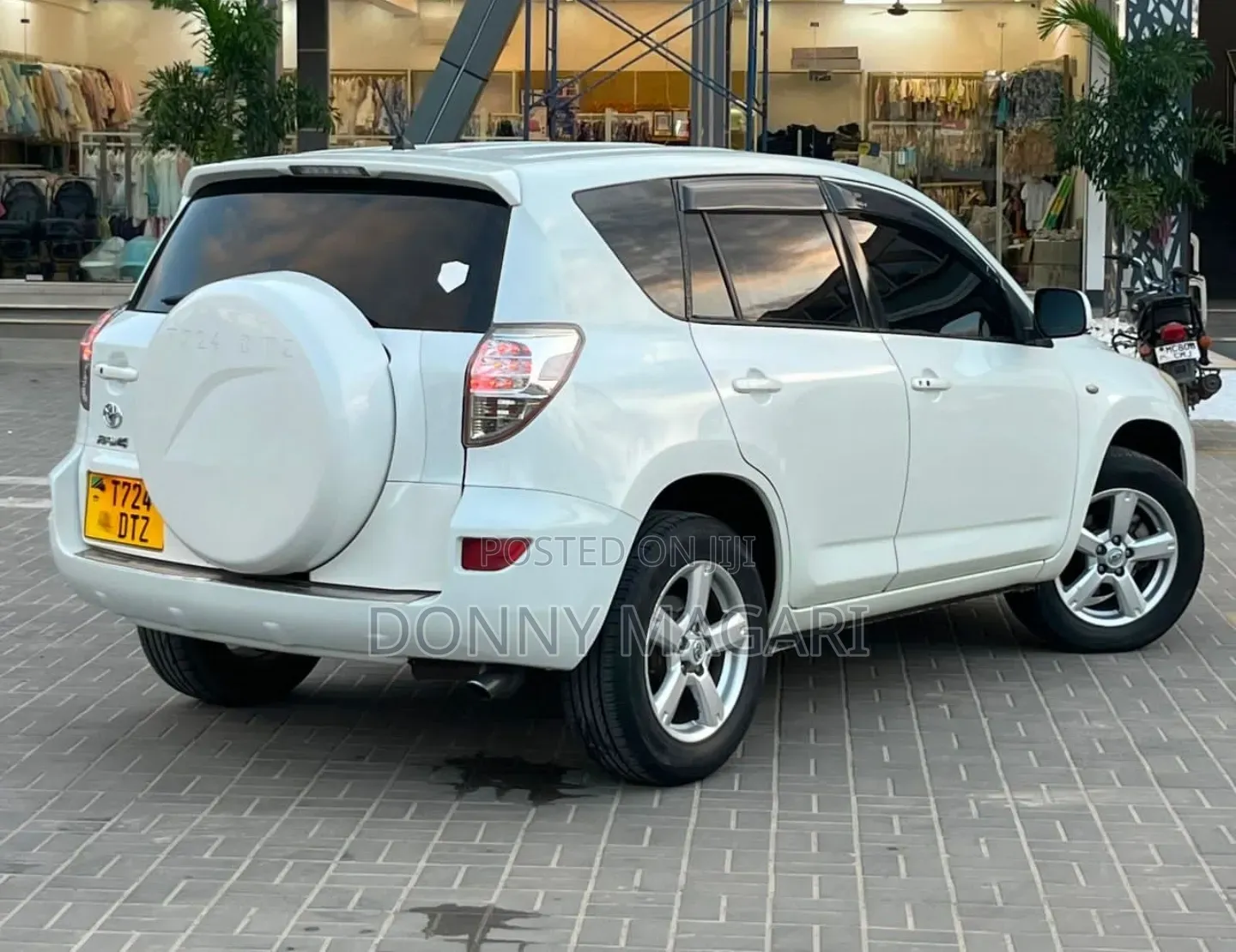 Toyota RAV4 2006 White